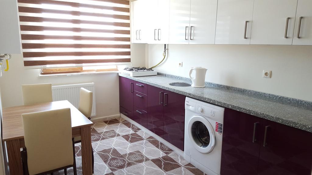 トラブゾン Afra Apartアパートホテル 部屋 写真